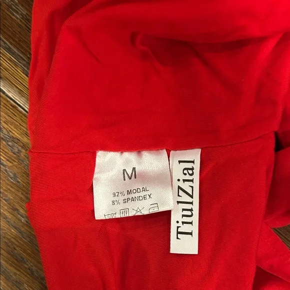 Elegant Red Women's Tank Top - Picture 2 of 3